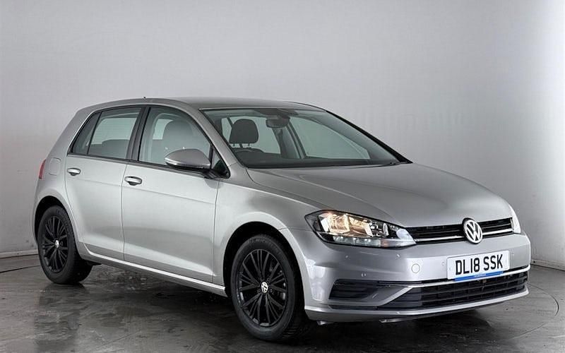 Used VW Golf VII SE 125 HP (91 kW) 2018 Silver Hatchback