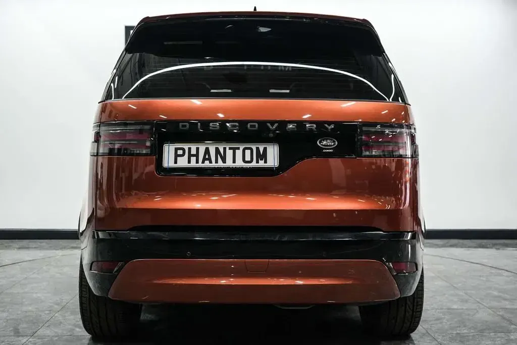Used Land Rover Discovery HSE Dynamic 300 HP (220 kW) 2021 Orange SUV