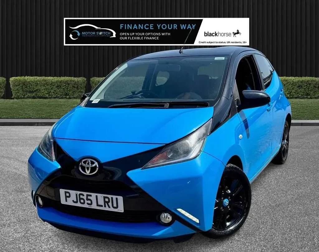 Used Toyota Aygo X-cite 68 HP (50 kW) 2015 Blue Hatchback