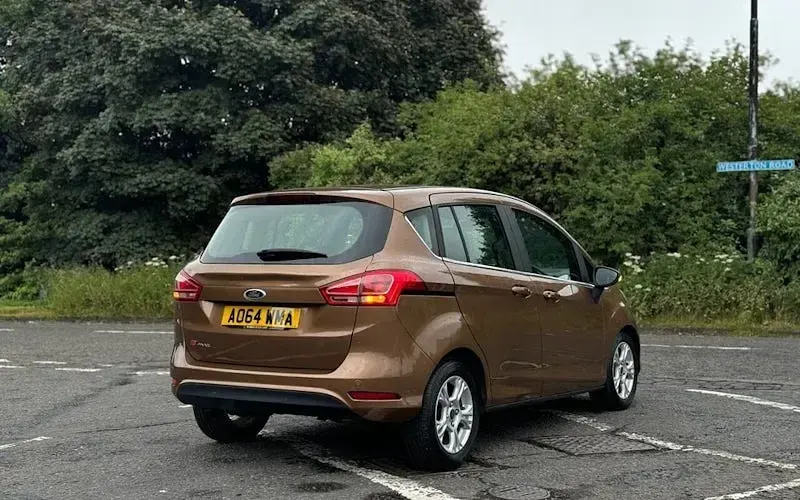 Used Ford B-MAX Zetec 105 HP (77 kW) 2016 MPV