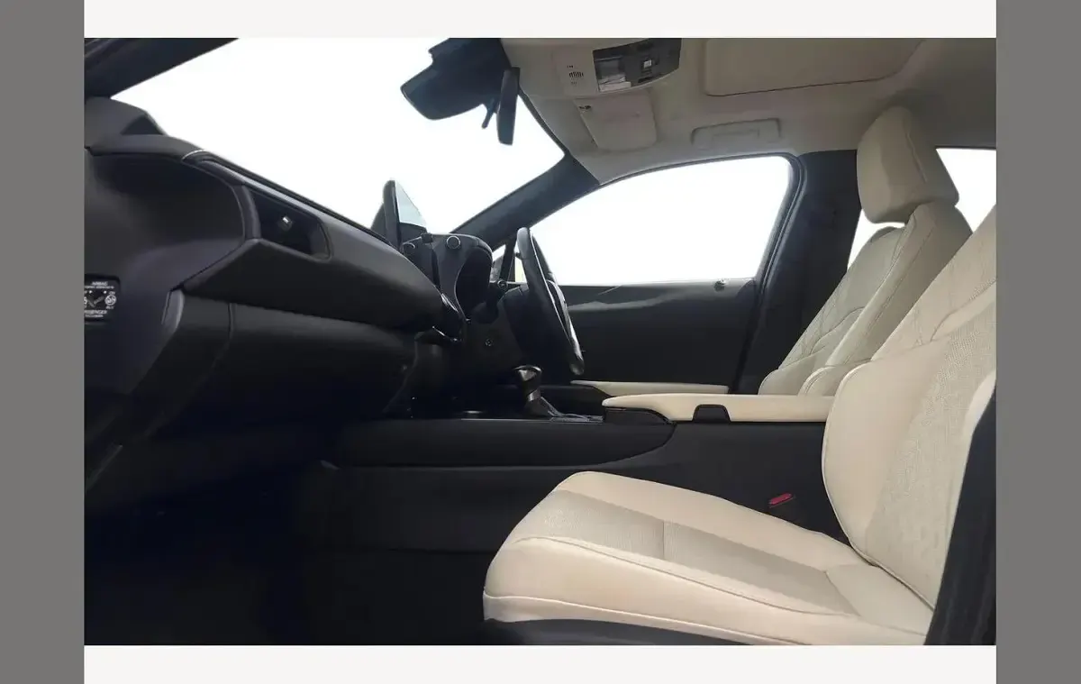 Used Lexus UX 250h 184 HP (135 kW) 2022 Black SUV