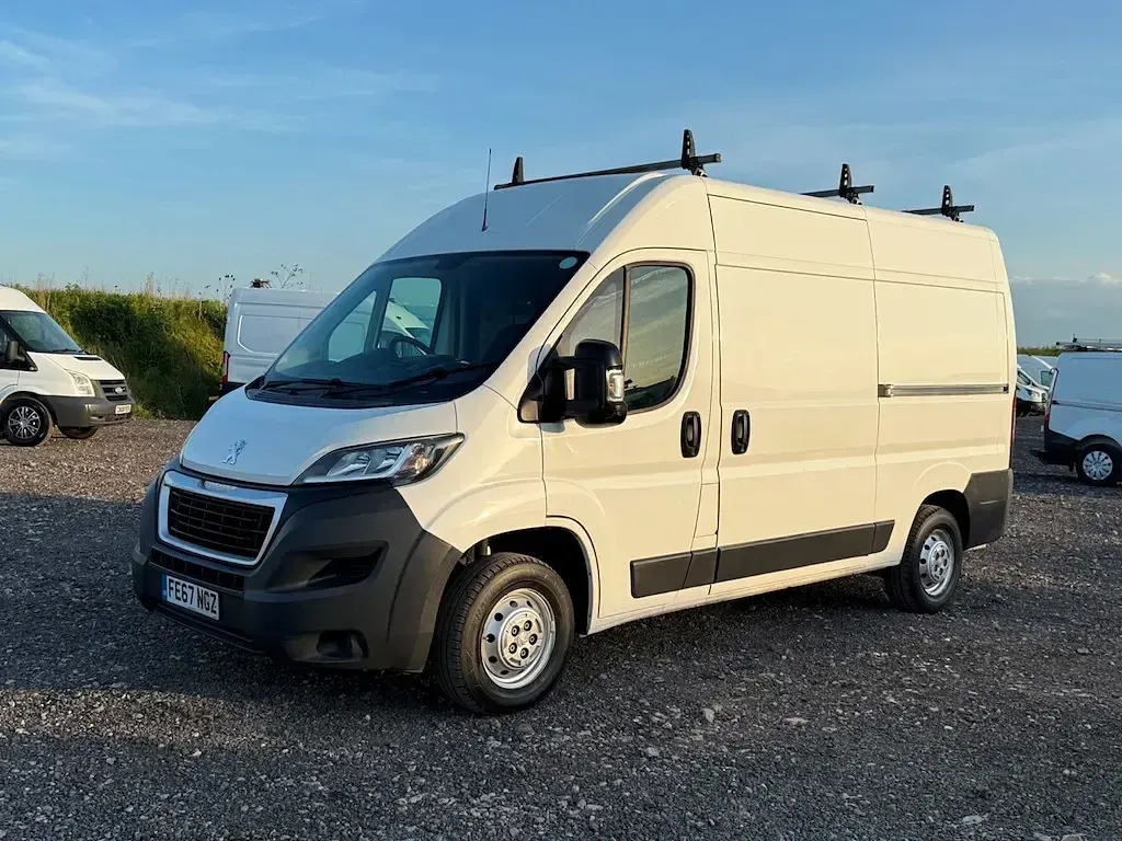 Second-hand Peugeot Boxer 130 CP (95 kW) 2017 Alb Van