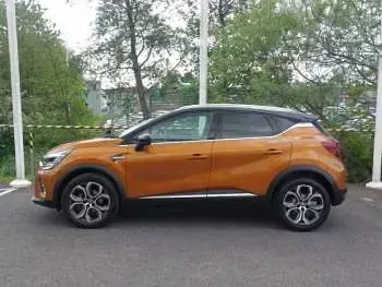Used Renault Captur Bose Edition 130 HP (95 kW) 2020 Orange/black SUV