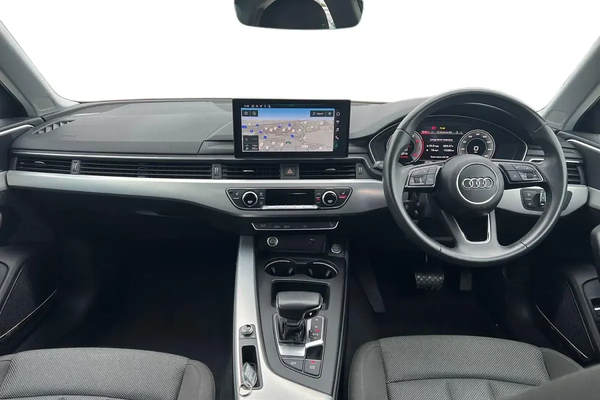 Used Audi A4 Advanced 150 HP (110 kW) 2022 White Sedan