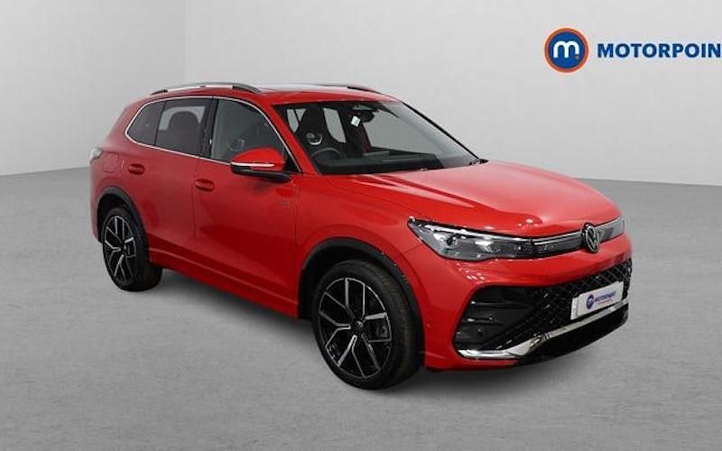 Used VW Tiguan R-line 150 HP (110 kW) 2025 Red SUV