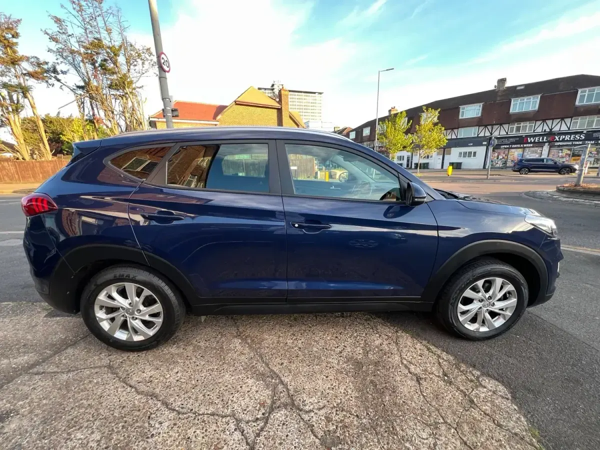 Gebraucht Hyundai Tucson SE 132 PS (97 kW) 2019 Blau SUV