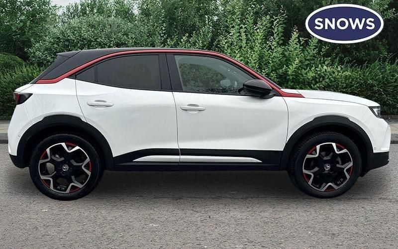 Used Vauxhall Mokka GS Line 131 HP (96 kW) 2022 White SUV