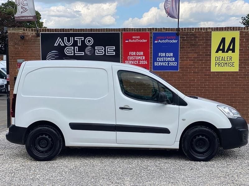 Used Peugeot Partner 2017 White MPV