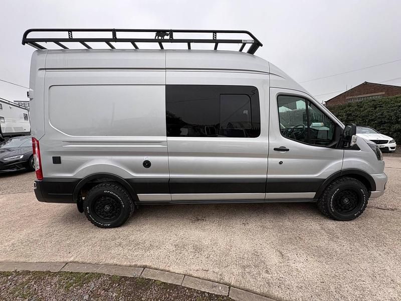 Second-hand Ford Transit 130 CP (95 kW) 2022 Argintiu Van