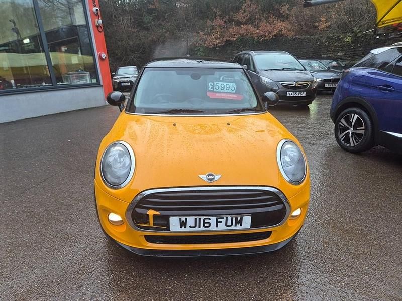 Used Mini Cooper Hatch 136 HP (100 kW) 2016 Orange Hatchback