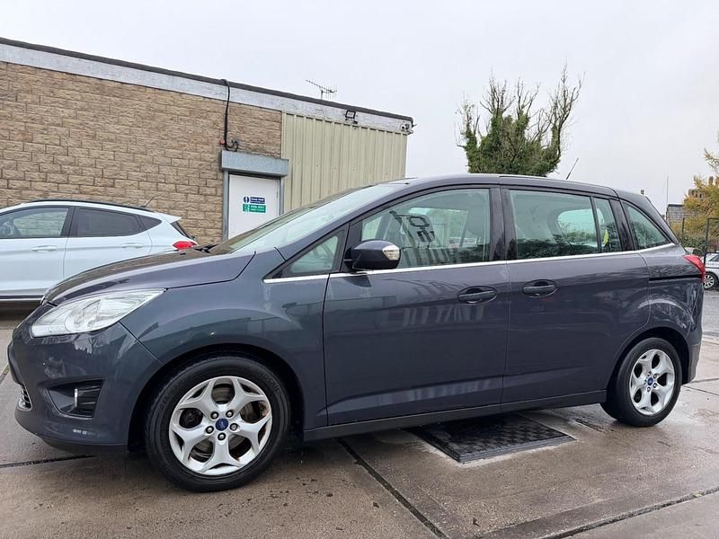 Used Ford Grand C-Max Zetec 115 HP (84 kW) 2014 Blue MPV