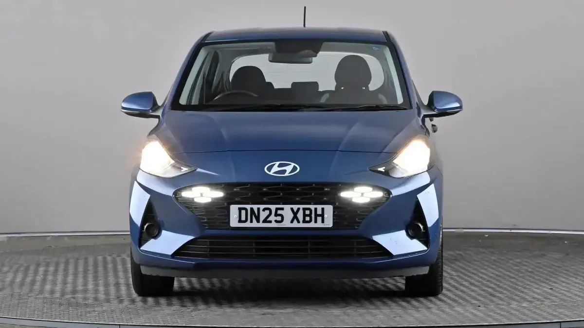 Usado Hyundai i10 Advanced 63 HP (46 kW) 2025 Azul Citadino