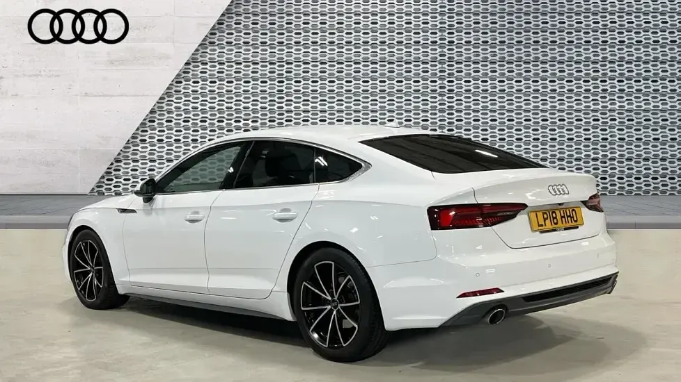 Used Audi A5 Sportback S-Line 190 HP (139 kW) 2018 Ibis white Hatchback