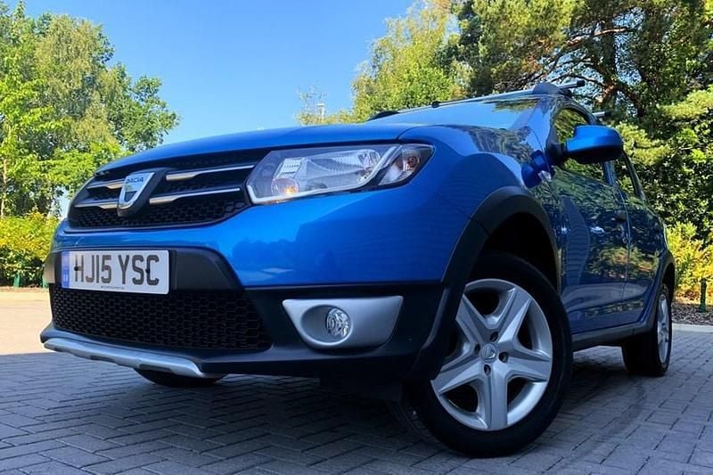 Used 2015 Dacia Sandero Lauréate Hatchback | £4,995 (Good price) - Image 1/1
