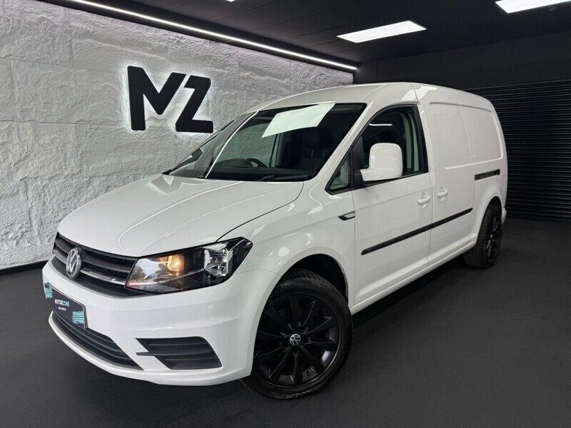 White Used 2018 VW Caddy Maxi Trendline MPV | £8,995 (Good price) - Image 1/4