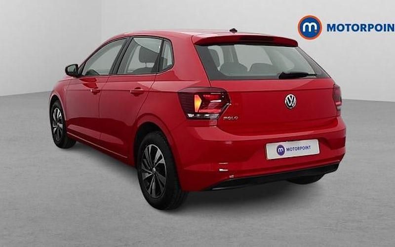 Used VW Polo SE 80 HP (58 kW) 2019 Red Hatchback