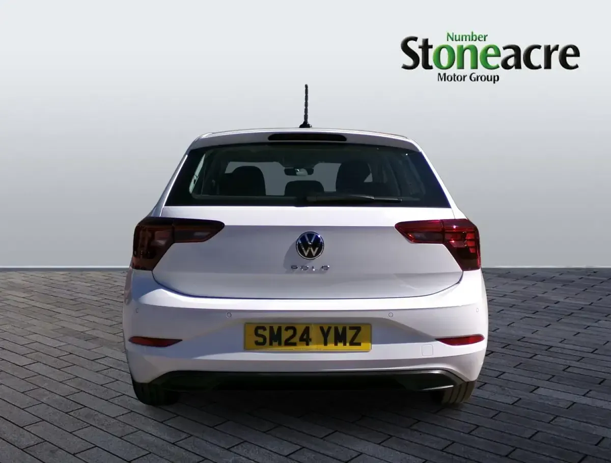 Used VW Polo Life 95 HP (69 kW) 2024 White Hatchback