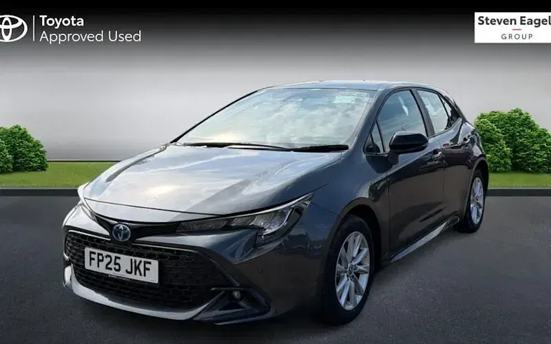 Used Toyota Corolla 140 HP (102 kW) 2026 Hatchback