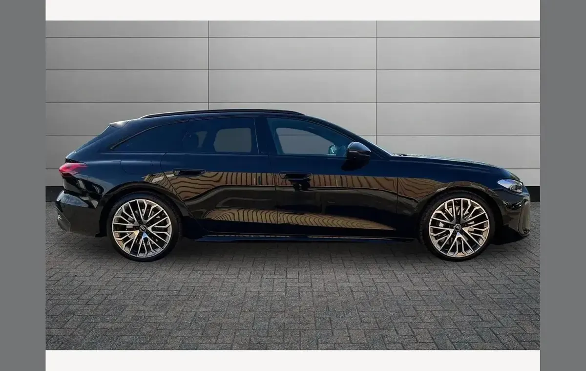 Used Audi A5 Comfort 367 HP (269 kW) 2026 Black Estate
