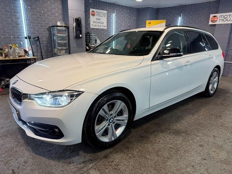 Used BMW 318 Sport Line 2019 White Estate