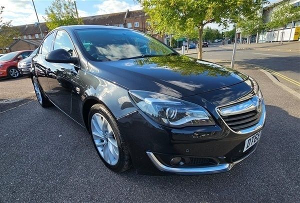 Black Used 2016 Vauxhall Insignia SRi Hatchback | £2,850 (Fair price) - Image 1/1