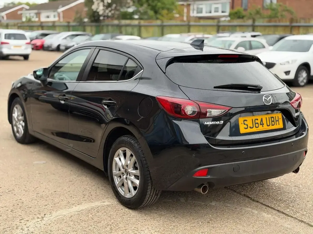 Used Mazda 3 165 HP (121 kW) 2014 Black Hatchback