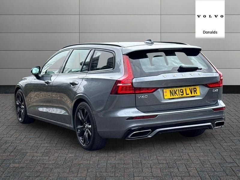 Used Volvo V60 R-Design 188 HP (138 kW) 2019 Grey Estate