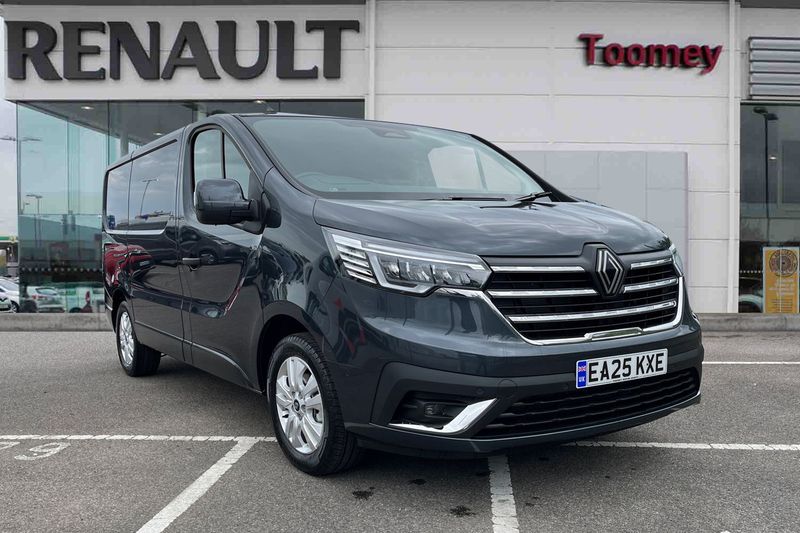 Grey New 2025 Renault Trafic Van | £24,695 - Image 1/4