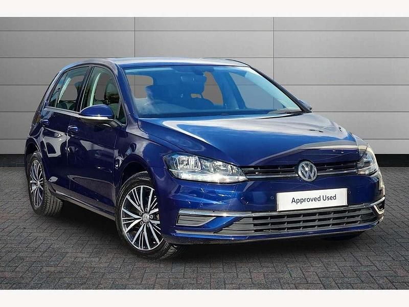 Blue Used 2018 VW Golf VII SE Hatchback | £13,050 (Fair price) - Image 1/3