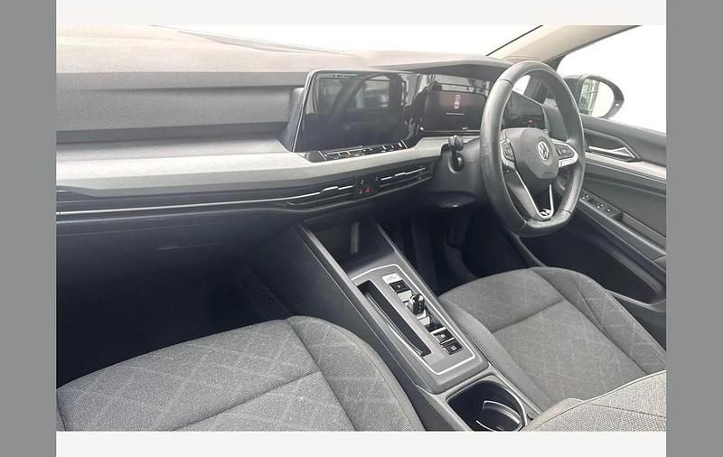 Used VW Golf VIII Life 150 HP (110 kW) 2022 Black Hatchback