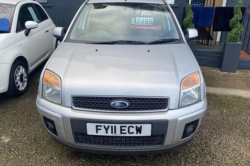 Used 2011 Ford Fusion Zetec | £2,495 (Fair price) - Image 1/1