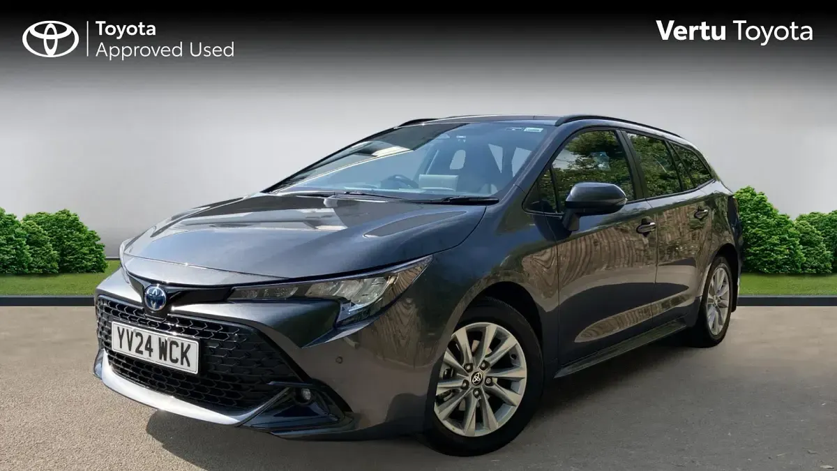 Used Toyota Corolla 140 HP (102 kW) 2024 Decuma grey (metallic paint) Estate