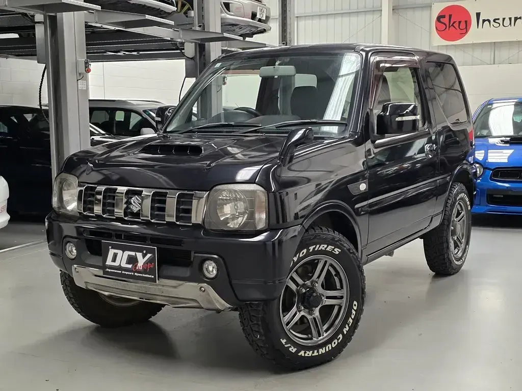 Used Suzuki Jimny 85 HP (62 kW) 2015 Black SUV