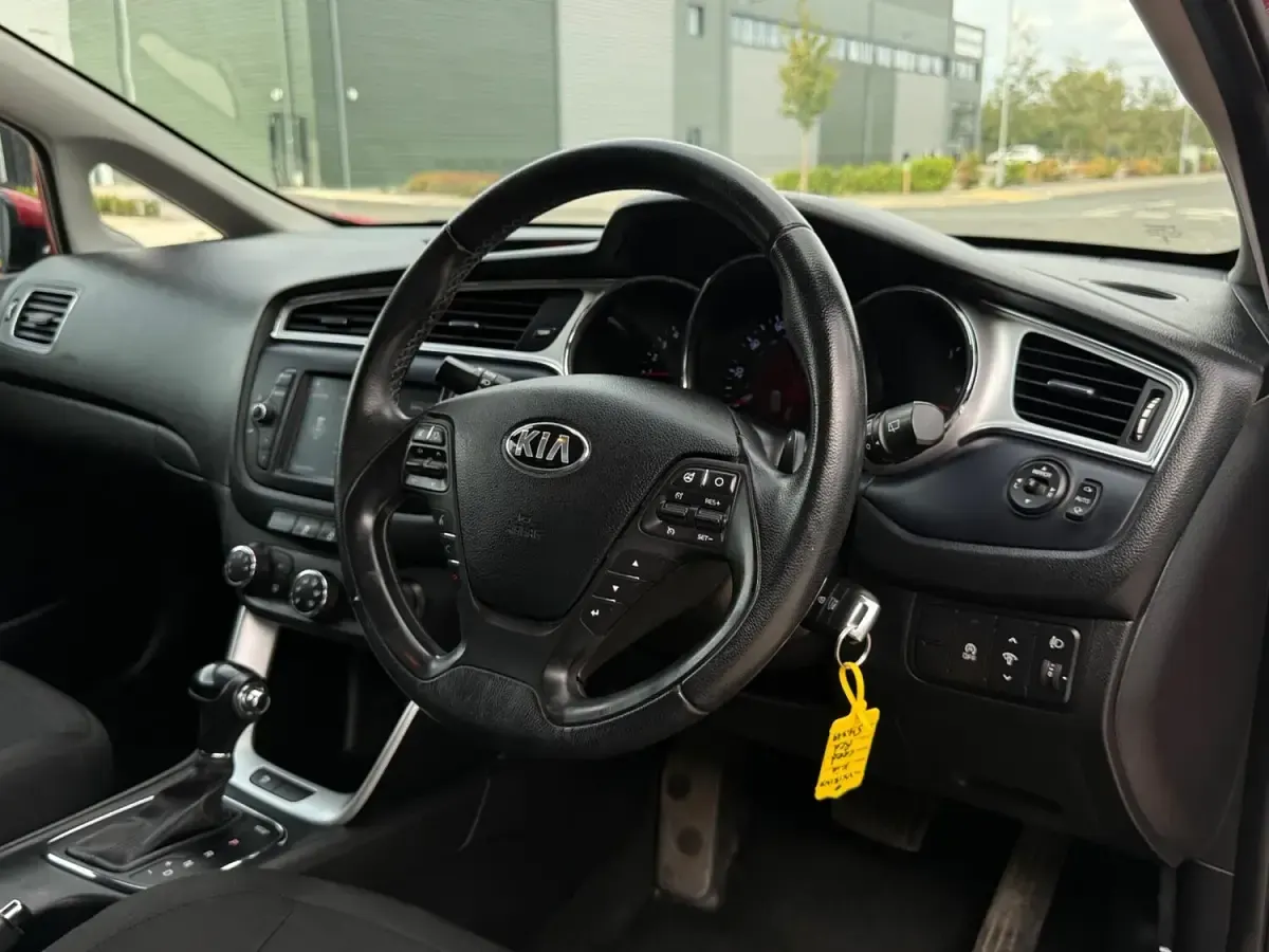 Used Kia Ceed 2018 Red Hatchback