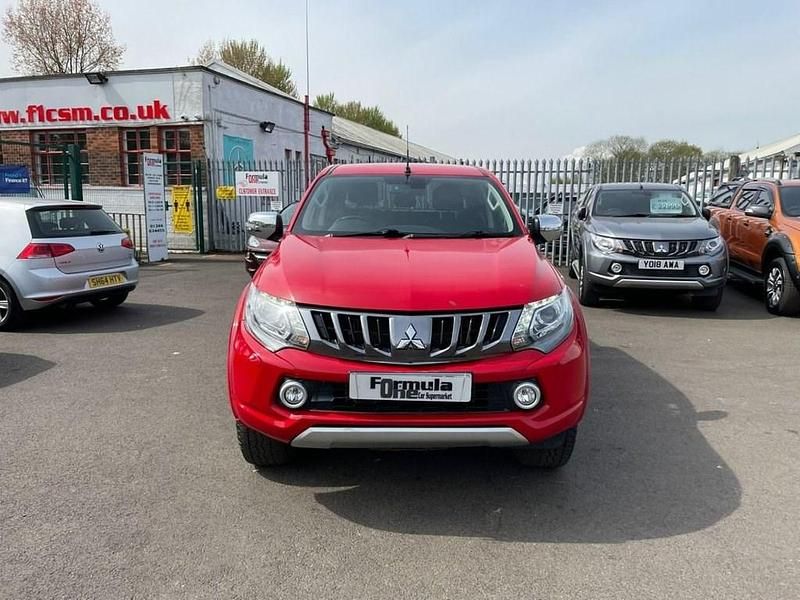 Used Mitsubishi L200 Warrior 178 HP (130 kW) 2018 Red Pickup
