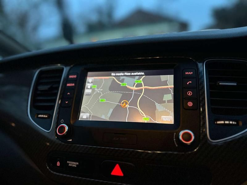 Used Kia Carens 139 HP (102 kW) 2018 Silver MPV