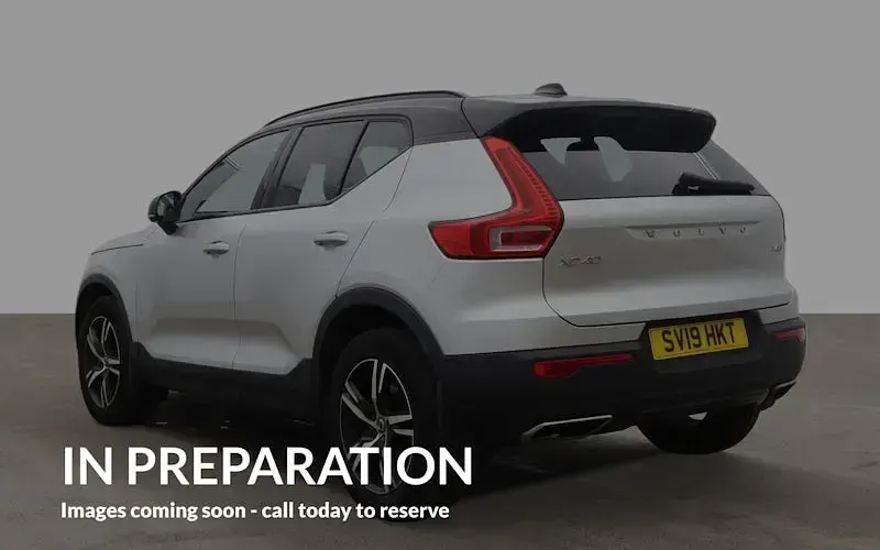 Used Volvo XC40 R-Design 190 HP (139 kW) 2020 SUV