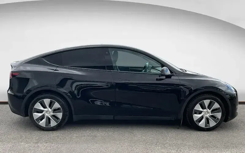 Usado Tesla Model Y Long Range AWD 286 kW (389 HP) 2025 SUV