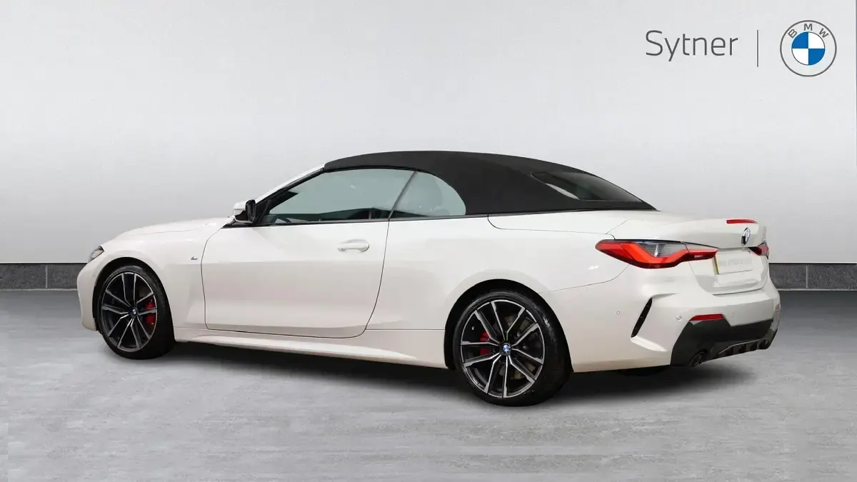 Usado BMW 420 M Sport 190 HP (139 kW) 2023 Branco Cabrios