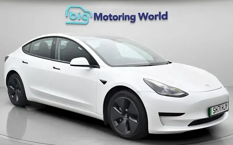 Used Tesla Model 3 Standard Range Plus 222 kW (302 HP) 2021 Sedan