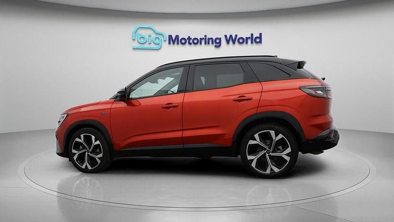 Used Renault Austral Techno Esprit Alpine 200 HP (147 kW) 2024 Red/black SUV