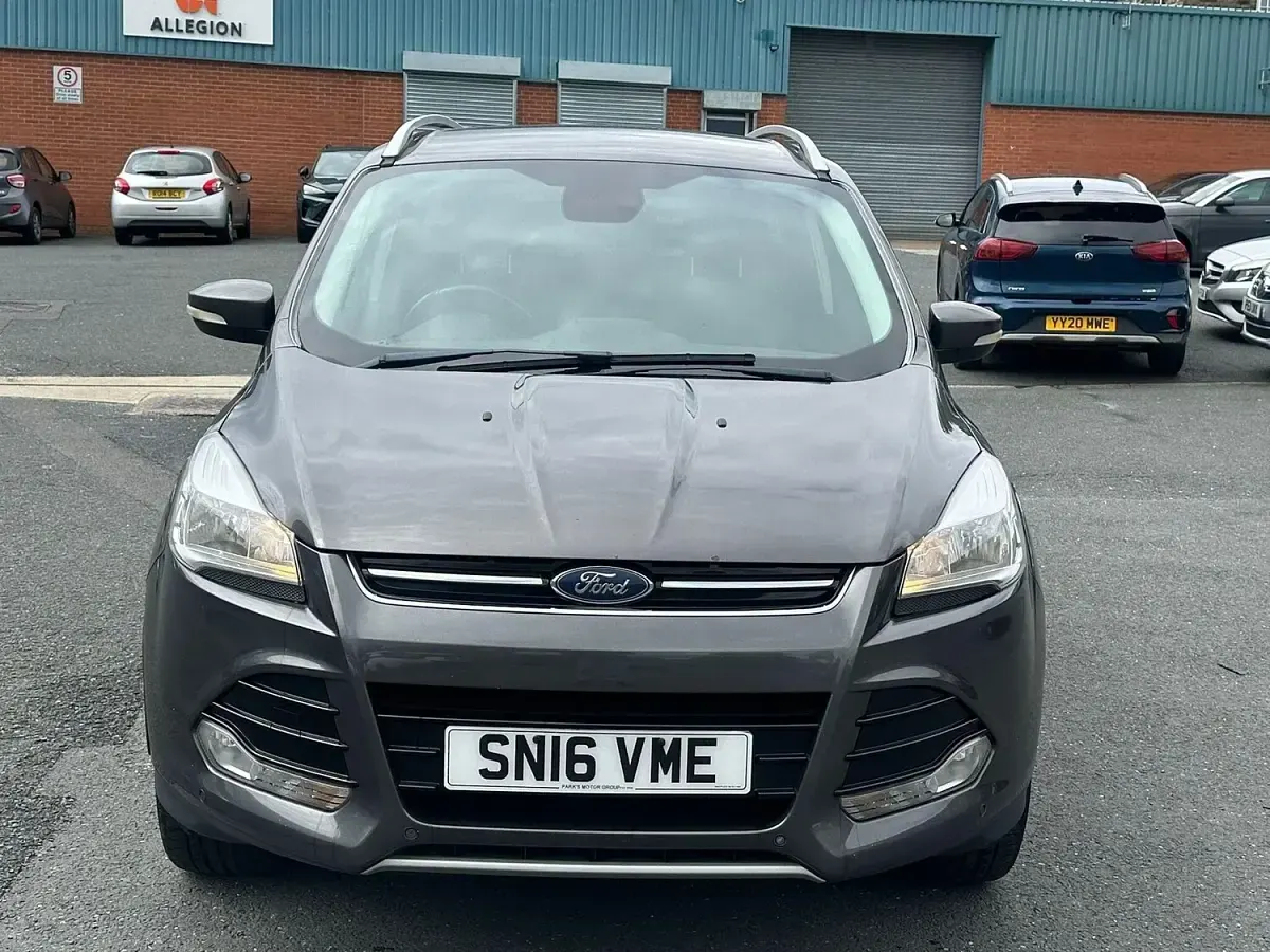 Used Ford Kuga Titanium 180 HP (132 kW) 2016 Grey SUV