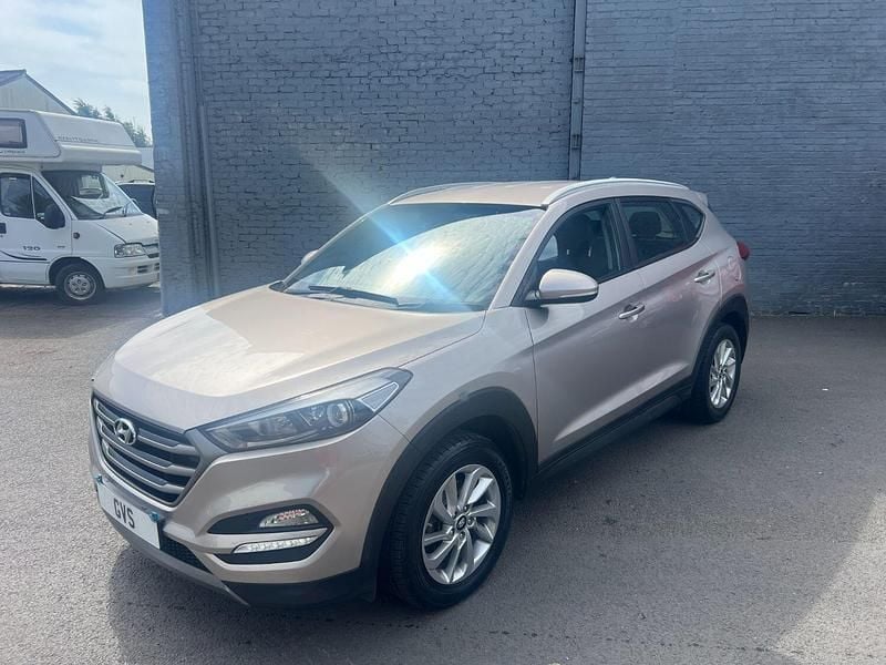 Beige Used 2015 Hyundai Tucson SE SUV | £5,990 (Good price) - Image 1/4