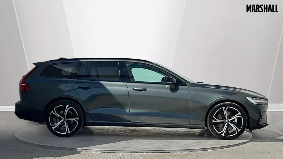 Usado Volvo V60 Plus 197 CV (144 kW) 2026 Verde Familiar