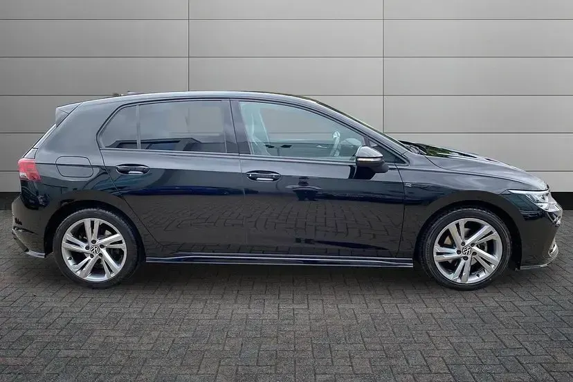 Used VW Golf VIII R-line 148 HP (108 kW) 2024 Deep black Hatchback