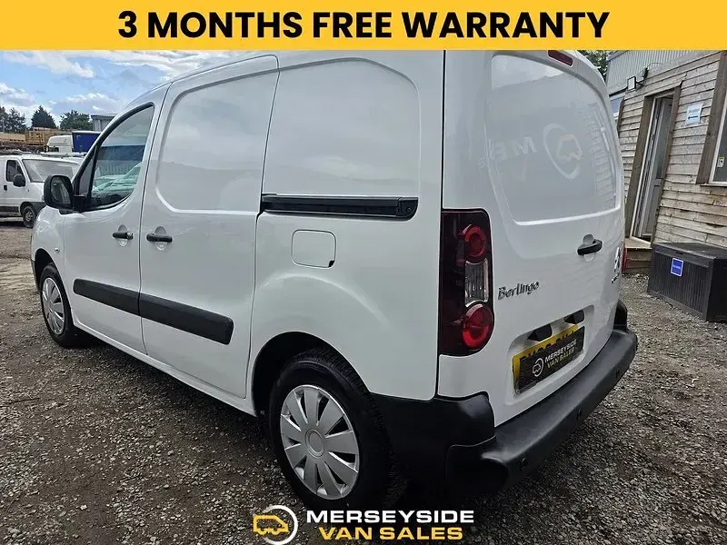 Used Citroën Berlingo 75 HP (55 kW) 2018 White MPV