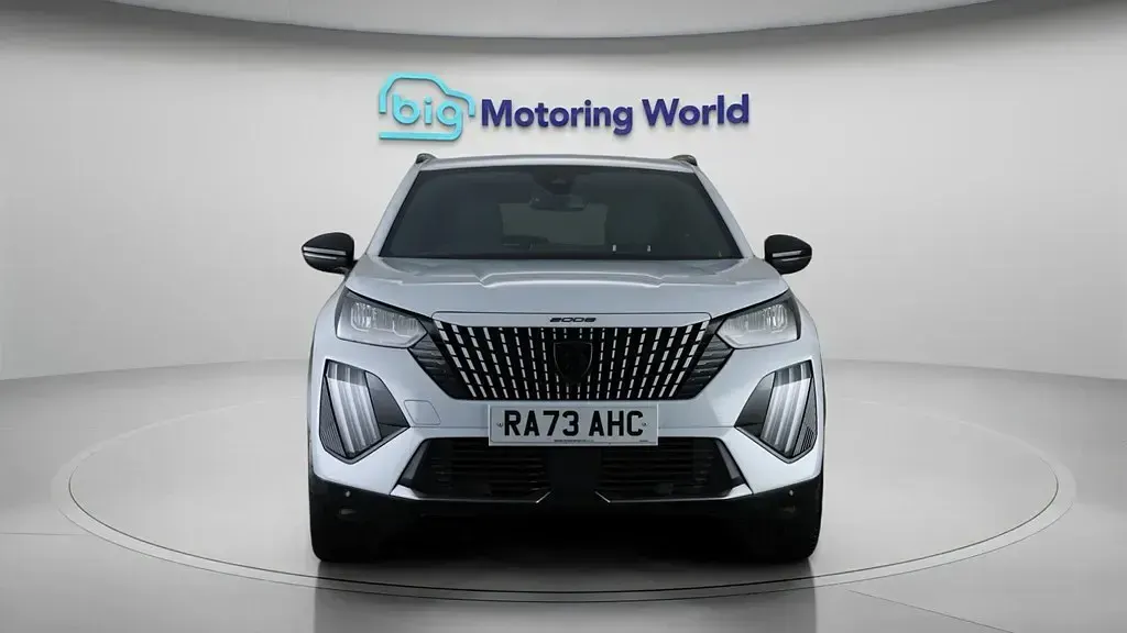 Second-hand Peugeot 2008 Allure 130 CP (95 kW) 2023 Alb SUV