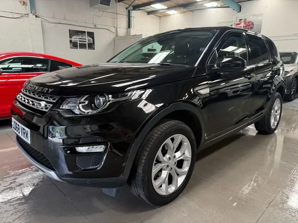 Used Land Rover Discovery 5 HSE 2018 Black SUV