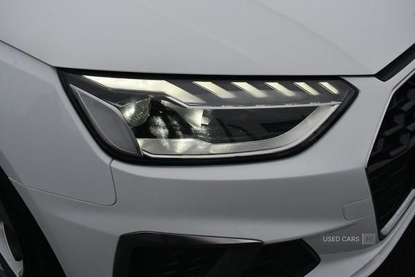 Used Audi A4 S-Line 201 HP (147 kW) 2022 White Sedan