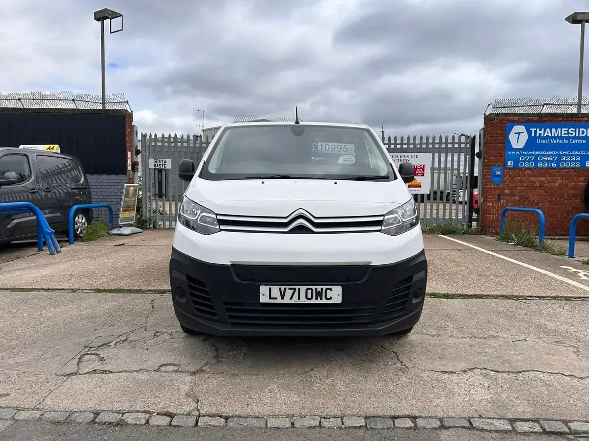 Used Citroën Dispatch 100 kW (136 HP) 2021 White MPV